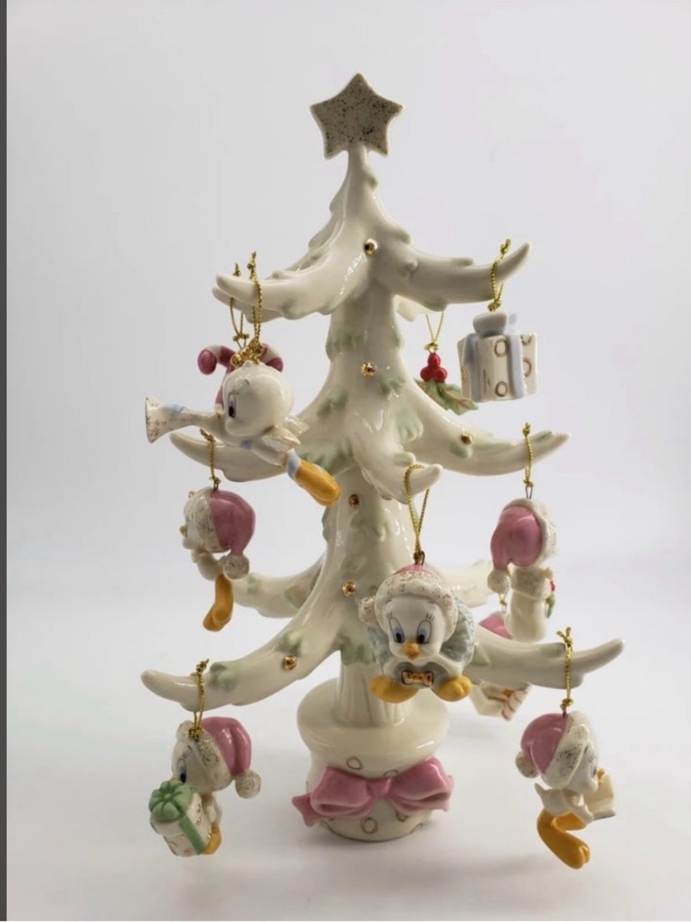 LUNEY TUNES BY LENOX COLLECTABLE AND DISCONTINUED